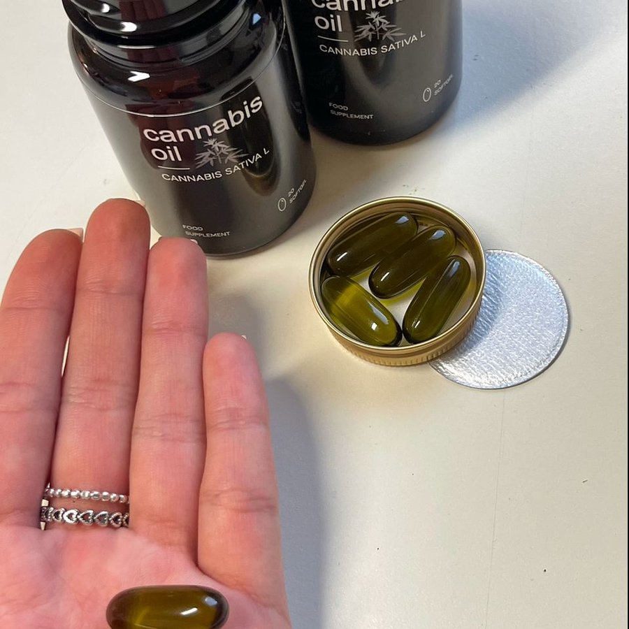 Cannabis Oil — cápsulas de aceite de cáñamo